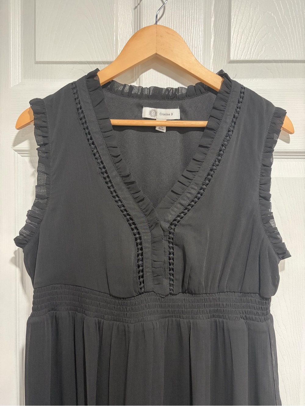 Christina Black Sleeveless V-Neck Maxi Dress - Picture 3 of 12